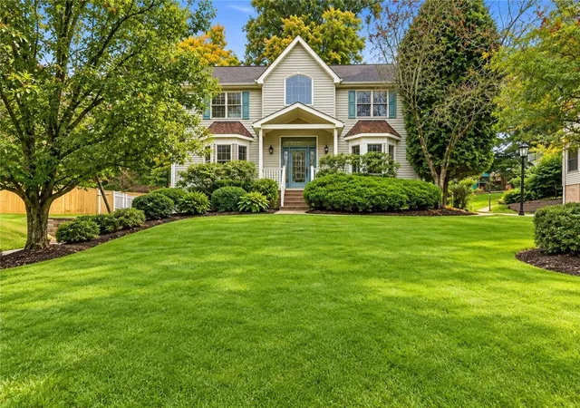 Photo 2 of Single family home for sale at 804 Wyngold Dr, Pittsburgh, PA 15237 | MLS# 1779039 | Listing updated on 2026-10-13