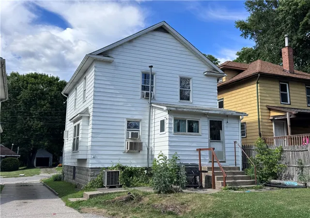 Photo 2 of Single family home for sale at 728 Meek St, Sharon, PA 16146 | MLS# 1779079 | Listing updated on 2026-10-19