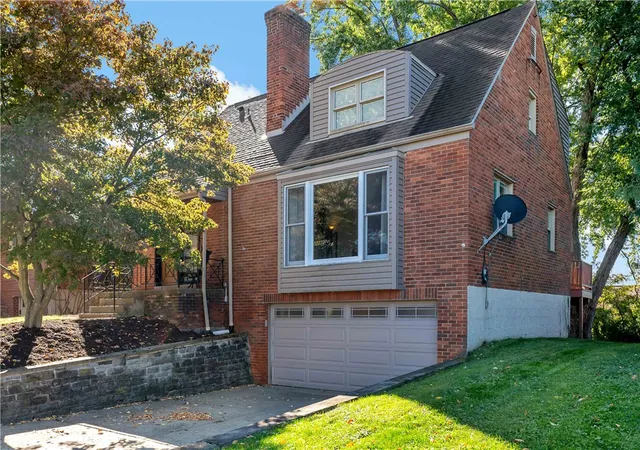 Photo 2 of Single family home for sale at 430 Summit Dr, Pittsburgh, PA 15228 | MLS# 1778521 | Listing updated on 2026-10-13