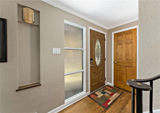 Photo 4 of Single family home for sale at 430 Summit Dr, Pittsburgh, PA 15228 | MLS# 1778521 | Listing updated on 2026-10-13