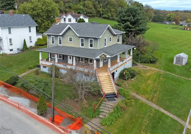 Photo 2 of Single family home for sale at 712 Depot St, Youngwood, PA 15697 | MLS# 1777465 | Listing updated on 2026-10-13