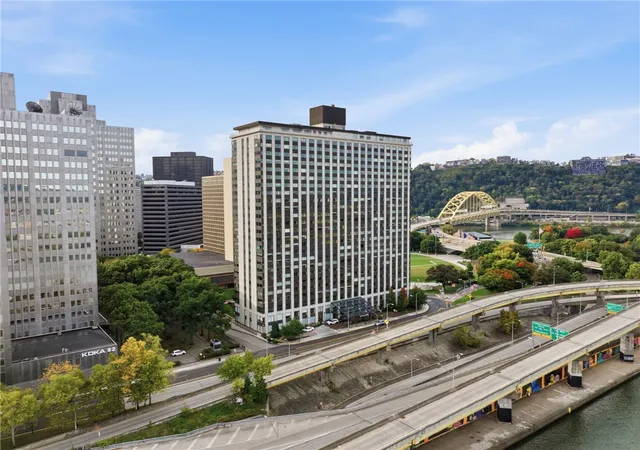 Photo 2 of Condo for sale at 320 Fort Duquesne Blvd #21H, Downtown Pgh, PA 15222 | MLS# 1779107 | Listing updated on 2026-10-15