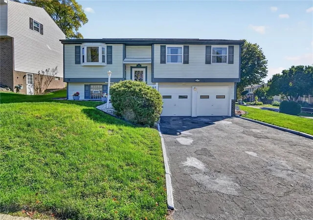 Photo 1 of Single family home for sale at 101 Topaz Dr, Verona, PA 15147 | MLS# 1778930 | Listing updated on 2026-10-14