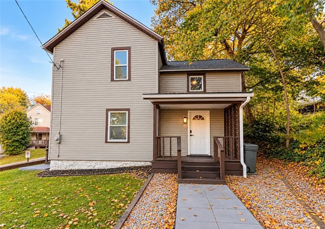 Photo 3 of Single family home for sale at 300 Morton Ave, City Of But Sw, PA 16001 | MLS# 1779185 | Listing updated on 2026-10-18