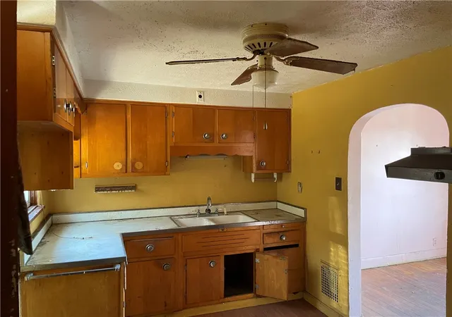 Photo 4 of Townhouse for sale at 717 N 6th Street, Clairton, PA 15025 | MLS# 1779199 | Listing updated on 2026-10-14