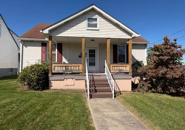 Photo 1 of Single family home for sale at 300 Clarendon Ave, Uniontown, PA 15401 | MLS# 1778696 | Listing updated on 2026-10-14