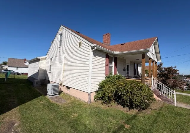 Photo 1 of Single family home for sale at 300 Clarendon Ave, Uniontown, PA 15401 | MLS# 1778696 | Listing updated on 2026-10-14