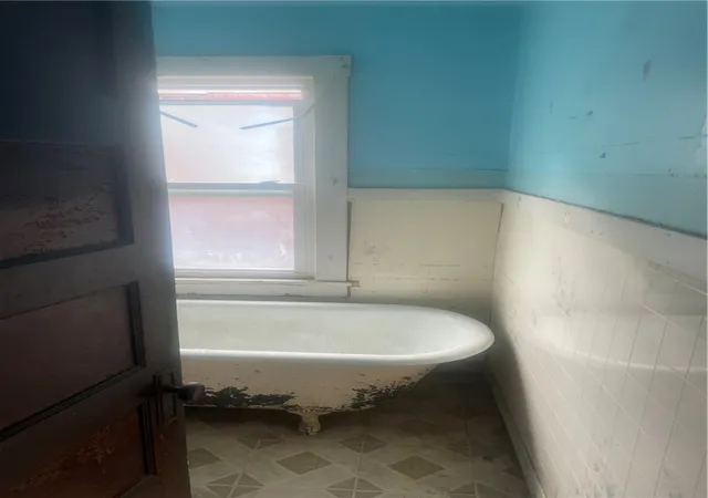 Photo 3 of Single family home for sale at 211 Pennsylvania Ave, Clairton, PA 15025 | MLS# 1779202 | Listing updated on 2026-10-14
