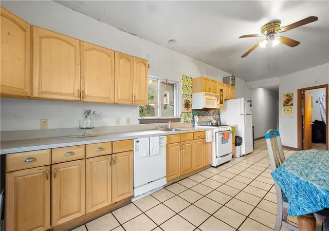Photo 4 of House for sale at 230 Ophelia St, Pittsburgh, PA 15213 | MLS# 1779253 | Listing updated on 2026-10-14