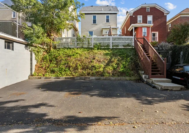 Photo 3 of Single family home for sale at 3256 Eastmont Ave, Dormont, PA 15216 | MLS# 1779350 | Listing updated on 2026-10-18