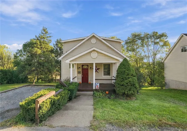 Photo 1 of Single family home for sale at 410 Main St, Twp Of But Sw, PA 16045 | MLS# 1779225 | Listing updated on 2026-10-20