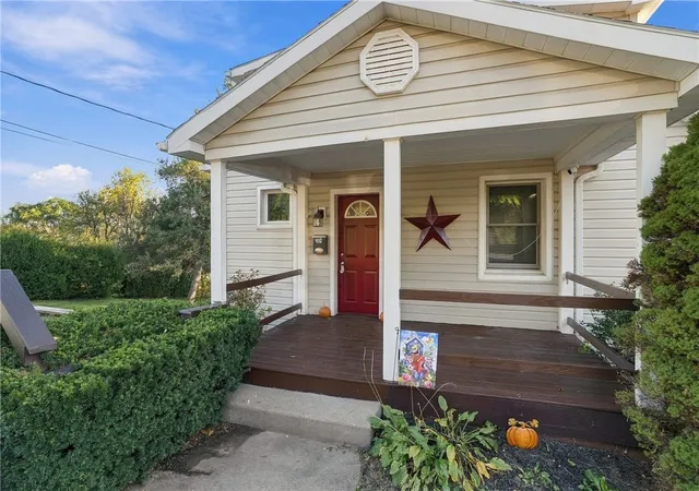 Photo 2 of Single family home for sale at 410 Main St, Twp Of But Sw, PA 16045 | MLS# 1779225 | Listing updated on 2026-10-20