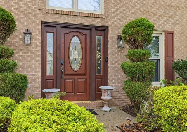 Photo 2 of Single family home for sale at 104 Liberty Ct, Moon/crescent Twp, PA 15108 | MLS# 1779257 | Listing updated on 2026-10-18