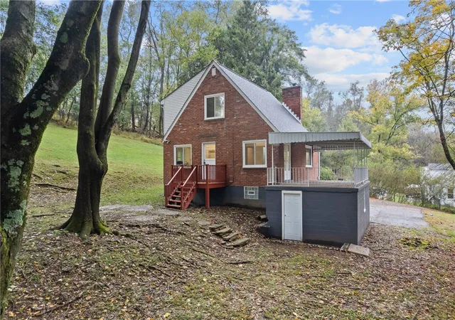 Photo 4 of Single family home for sale at 664 Manoah Dr, Bethel Park, PA 15102 | MLS# 1776779 | Listing updated on 2026-10-15
