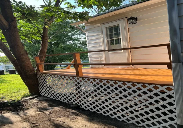 Photo 2 of Single family home for sale at 1038 Hamilton Ave, Farrell, PA 16121 | MLS# 1779354 | Listing updated on 2026-10-16