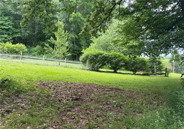 Photo 2 of Single family home for sale at 701 Chicora Rd, Oakland Twp, PA 16025 | MLS# 1779357 | Listing updated on 2026-10-15