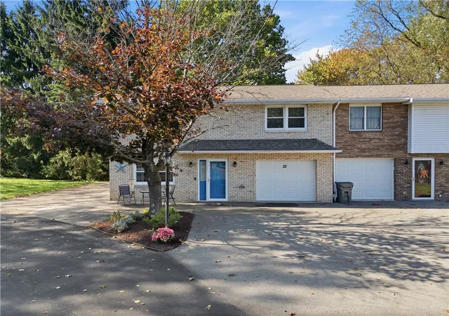 Photo 2 of Townhouse for sale at 22 Pine Dr, Saxonburg Boro, PA 16056 | MLS# 1779218 | Listing updated on 2026-10-18