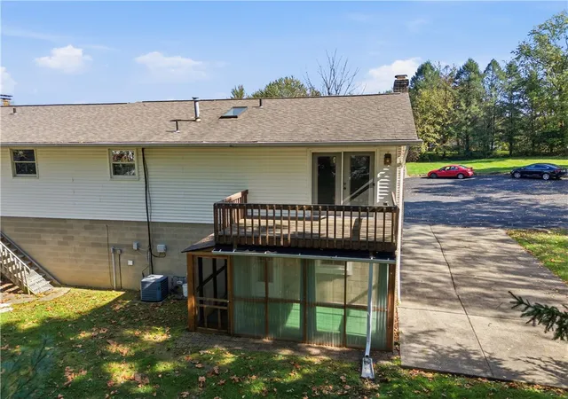 Photo 3 of Townhouse for sale at 22 Pine Dr, Saxonburg Boro, PA 16056 | MLS# 1779218 | Listing updated on 2026-10-18