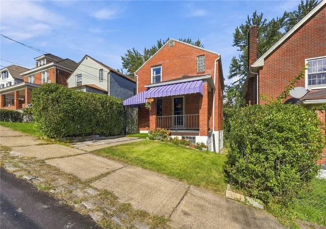 Single family home for sale at 821 Gallion Ave, Brookline, PA 15226 | MLS# 1779076