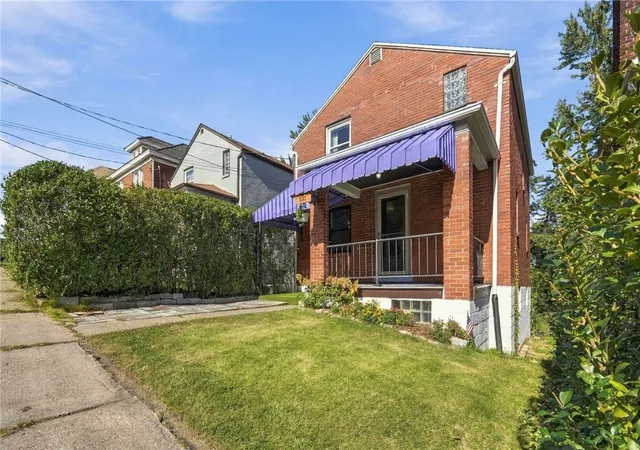 Photo 1 of Single family home for sale at 821 Gallion Ave, Brookline, PA 15226 | MLS# 1779076 | Listing updated on 2026-10-21