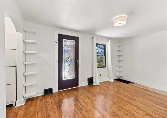 Photo 4 of Single family home for sale at 821 Gallion Ave, Brookline, PA 15226 | MLS# 1779076 | Listing updated on 2026-10-21