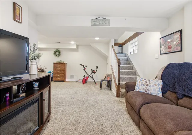 Photo 4 of Single family home for sale at 314 Bost Dr, West Mifflin, PA 15122 | MLS# 1779361 | Listing updated on 2026-10-20