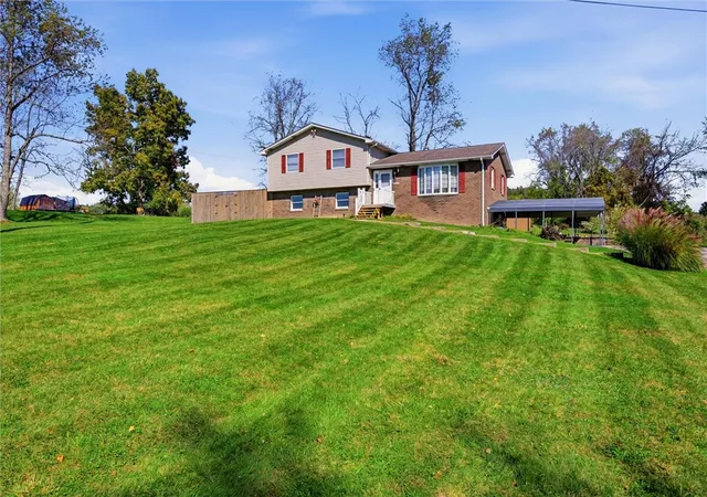 Photo 1 of Single family home for sale at 501 Scanga Dr, Lower Burrell, PA 15068 | MLS# 1779213 | Listing updated on 2026-10-21