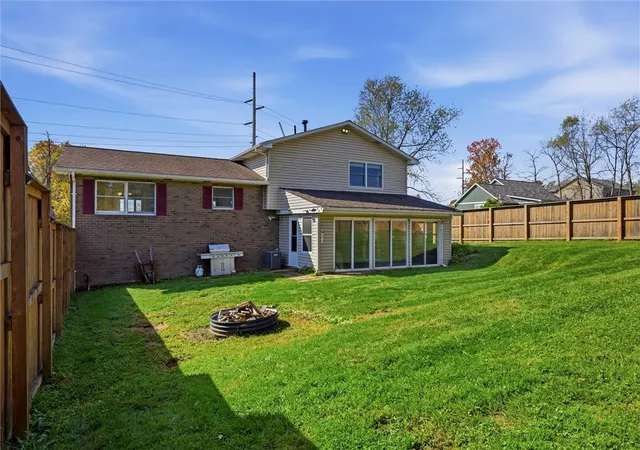 Photo 4 of Single family home for sale at 501 Scanga Dr, Lower Burrell, PA 15068 | MLS# 1779213 | Listing updated on 2026-10-21