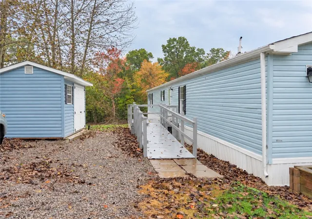 Photo 2 of Manufactured home for sale at 15 Lou Lin Mar, West Sunbury, PA 16061 | MLS# 1779401 | Listing updated on 2026-10-16