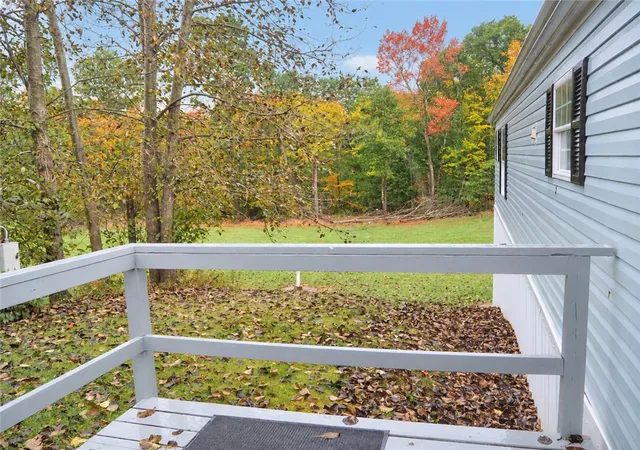 Photo 3 of Manufactured home for sale at 15 Lou Lin Mar, West Sunbury, PA 16061 | MLS# 1779401 | Listing updated on 2026-10-16