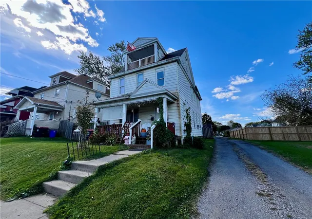 Photo 1 of Single family home for sale at 1010 Cunningham Ave, New Castle, PA 16101 | MLS# 1779411 | Listing updated on 2026-10-15