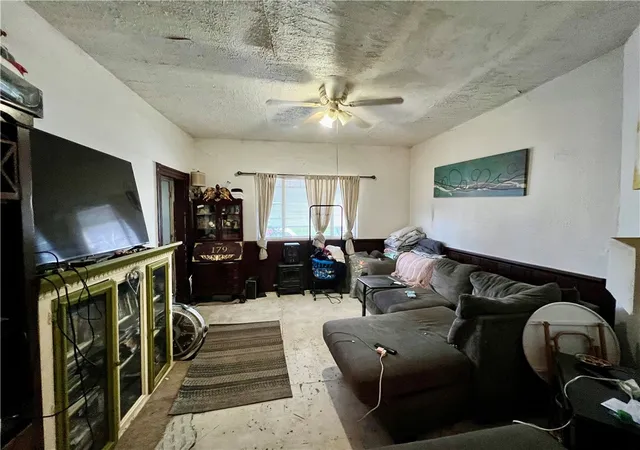 Photo 2 of Single family home for sale at 1010 Cunningham Ave, New Castle, PA 16101 | MLS# 1779411 | Listing updated on 2026-10-15