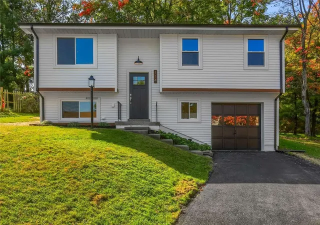 Photo 1 of Single family home for sale at 114 Opal Ct, Cranberry Township, PA 16066 | MLS# 1779415 | Listing updated on 2026-10-20