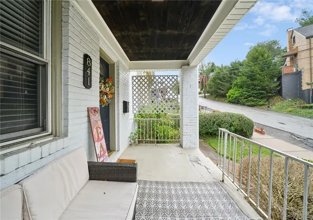 Photo 3 of Single family home for sale at 841 Deely St, Greenfield, PA 15217 | MLS# 1779364 | Listing updated on 2026-10-17