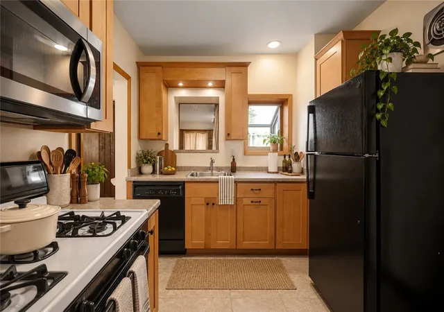 Photo 2 of Single family home for sale at 2412 Freedom Ave, Brookline, PA 15226 | MLS# 1778940 | Listing updated on 2026-10-20
