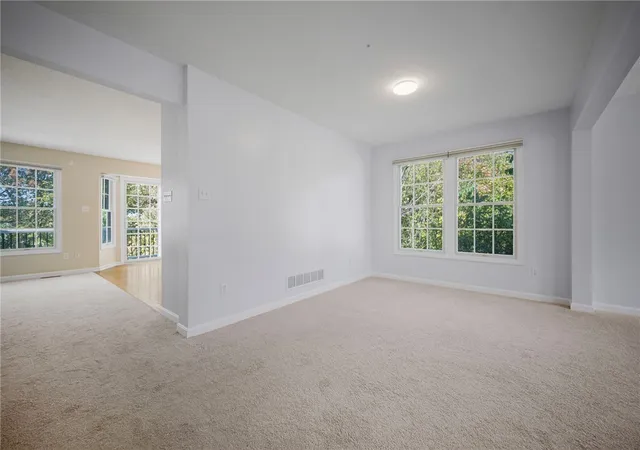 Photo 4 of Single family home for sale at 30 Castle View Dr, Mc Kees Rocks, PA 15136 | MLS# 1778149 | Listing updated on 2026-10-16