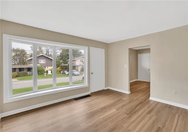 Photo 4 of Single family home for sale at 415 Dunbar Dr, Pittsburgh, PA 15235 | MLS# 1778469 | Listing updated on 2026-10-17