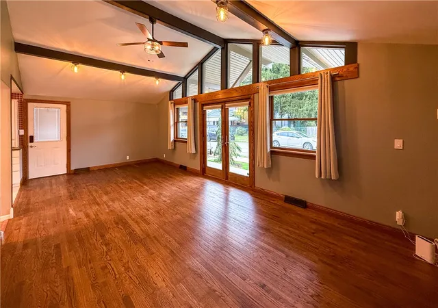 Photo 3 of Sale Pending at 635 Hawthorne Ave, Kittanning Boro, PA 16201 | MLS# 1779221 | Listing updated on 2026-10-19