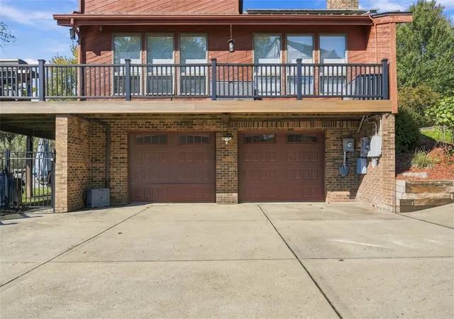 Photo 3 of Single family home for sale at 1601 Mountainview Dr, Richland, PA 15044 | MLS# 1776356 | Listing updated on 2026-10-21