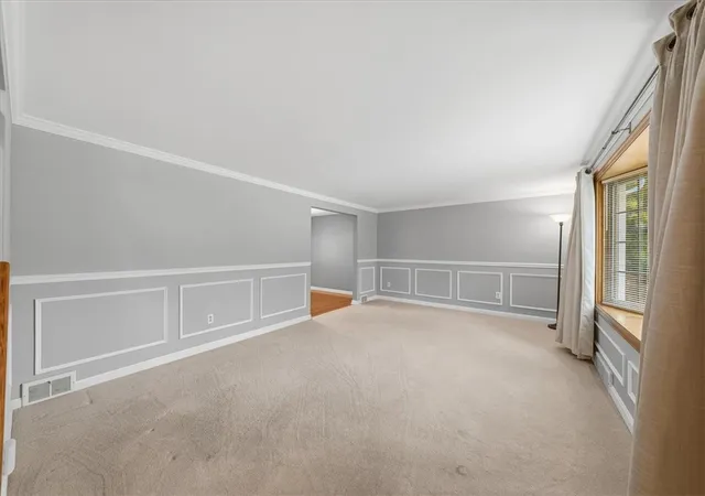 Photo 4 of Single family home for sale at 335 Catalina Dr, Upper St Clair, PA 15241 | MLS# 1779158 | Listing updated on 2026-10-17