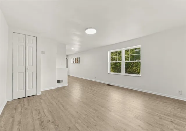 Photo 4 of Single family home for sale at 737 Spring Grv Rd, O'hara, PA 15215 | MLS# 1778974 | Listing updated on 2026-10-28