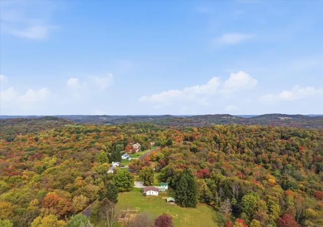 Photo 2 of Single family home for sale at 3717 Balsiger Rd, Vandergrift, PA 15690 | MLS# 1779519 | Listing updated on 2026-10-18
