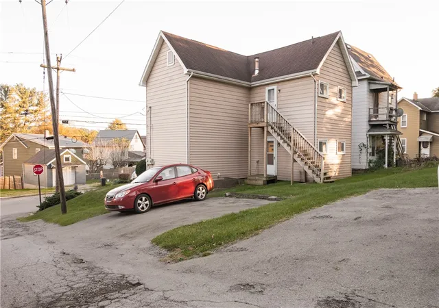 Photo 3 of House for sale at 626 Eau Claire St, City Of But Ne, PA 16001 | MLS# 1779525 | Listing updated on 2026-10-16