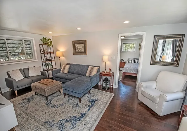 Photo 4 of Single family home for sale at 1318 Barr Ave, Banksville/westwood, PA 15205 | MLS# 1779528 | Listing updated on 2026-10-20