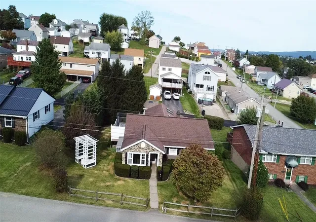 Photo 3 of Single family home for sale at 42 7th Street, Uniontown, PA 15401 | MLS# 1779391 | Listing updated on 2026-10-16