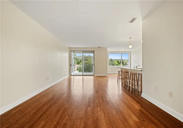 Photo 4 of Condo for sale at 5570 Centre Ave #206, Shadyside, PA 15232 | MLS# 1779456 | Listing updated on 2026-10-20