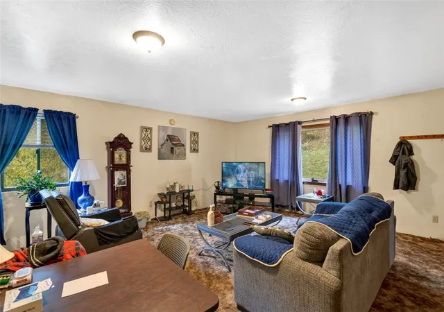 Photo 4 of Single family home for sale at 841 Fairston St, Crafton Heights, PA 15204 | MLS# 1779043 | Listing updated on 2026-10-16