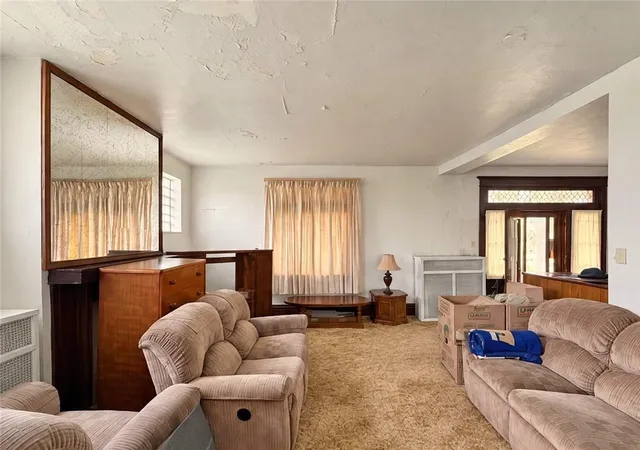 Photo 4 of Single family home for sale at 15 Township Rd, West View, PA 15229 | MLS# 1779550 | Listing updated on 2026-10-16