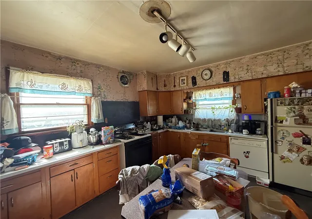 Photo 2 of Sale Pending at 115 Horatio St, Punxsutawney Area School District, PA 15767 | MLS# 1779557 | Listing updated on 2026-10-27