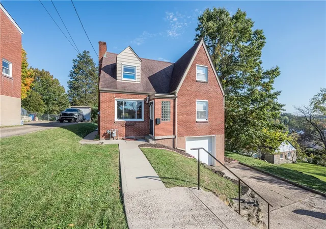 Photo 2 of Single family home for sale at 5519 Sagebrush Dr, Baldwin Boro, PA 15236 | MLS# 1779472 | Listing updated on 2026-10-18